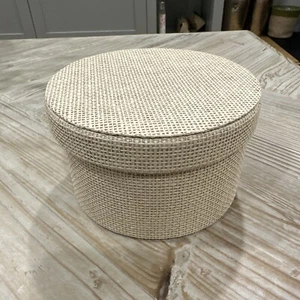 IKEA KVARNVIK Round Storage Box small with Lid - Picture 1 of 5