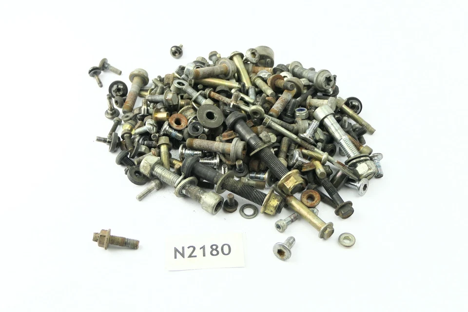 Triumph Tiger 900 T400 1998 - Tornillos de cuadro N2180 Foto 1 de 1