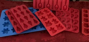 Set Of 8 Silicon And 9 Plastic holiday candy And Chocolate molds - Picture 1 of 12