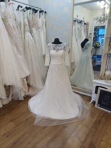 long sleeved wedding dress size 10 - Picture 1 of 11
