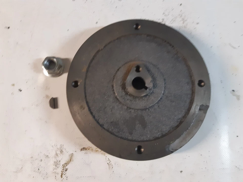 volant magnetique de moteur gp140-a de tondeuse gardenstar LM46Z-L - Photo 1/1