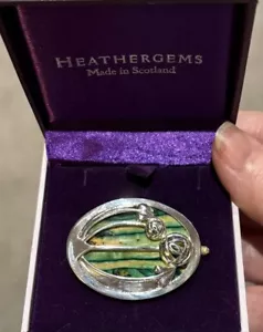 HEATHERGEMS- SCOTLAND . A UNIQUE WHITE METAL BROOCH MADE FROM REAL HEATHER VGC. - Picture 1 of 10