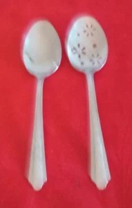 Ekco stainless flatware EKS7 lot of 2 serving spoons 7 7/8" NM polished - Picture 1 of 3