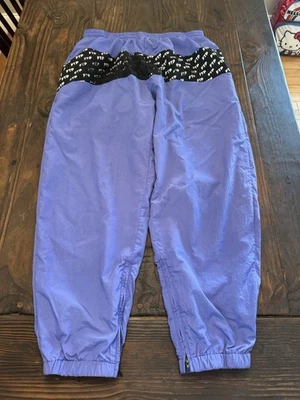 Pantalones deportivos FTP con estampado completo negros y azules talla grande Foto 1 de 4