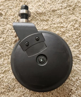 Ruedas de borde Quantum Q6 con accesorios de montaje Foto 1 de 3