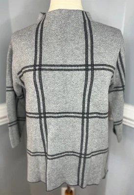 Suéter J Jill, Gris Pequeño, Gris Oscuro, Negro Manga 3/4 Cuello Tortuga Simulado Foto 1 de 4