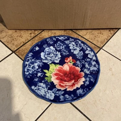 Plato de almuerzo de ensalada floral azul rojo Pioneer Woman Heritage Foto 1 de 2