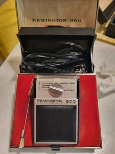 60's VINTAGE Remington 300 Selectro Shaver With Hard Case And Cord  WORKING/Used - Picture 1 of 12