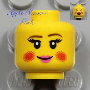 LEGO Female CAROLER MINIFIG HEAD Christmas Carol Smile Girl Red Cheeks Pink Lips - Picture 1 of 3