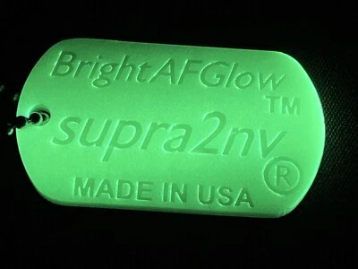 Etiqueta de perro Bright AF Glow®️ 2”x1,125”, VERDE, grado de seguridad recargable brillo Foto 1 de 4