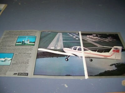1978 PIPER TOMAHAWK "THIS IS THE TRAINER.."..4-PAGE SALES AD..(214Y) Foto 1 de 4