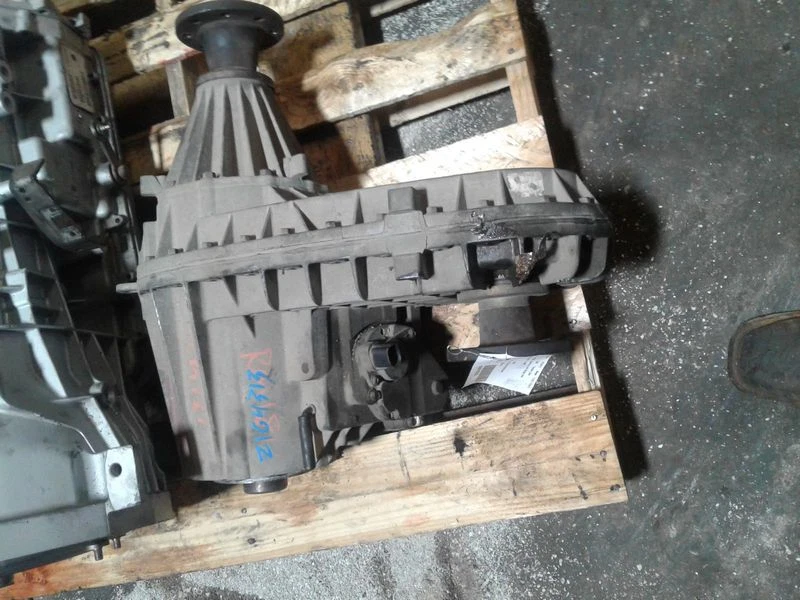 Conjunto de caja de transferencia Ford F250 Super Duty 2003-2010 OEM  Foto 1 de 4