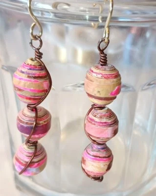 Pendientes hechos a mano Pendientes de cuentas de papel Cuentas de papel Joyería reciclada Foto 1 de 4