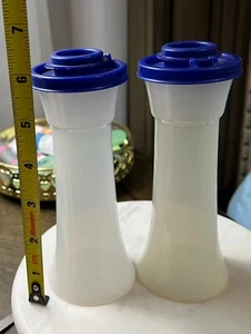 Tupperware Salt and Pepper Shakers - Picture 1 of 2