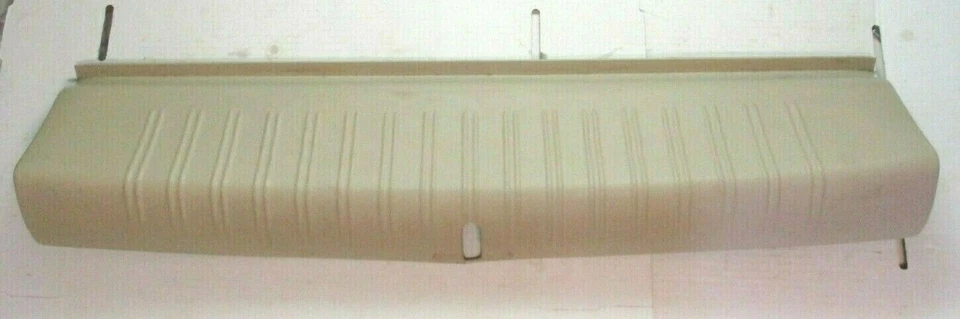 Chevrolet Malibu Maxx LT 2005 V6 luz neutra cubierta de pestillo cubierta trasera maletero Foto 1 de 4