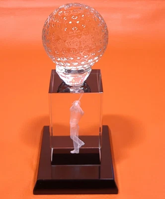 Pisapapeles de escritorio trofeo de golf mediano de vidrio transparente base negra de 6,5" de alto Foto 1 de 4