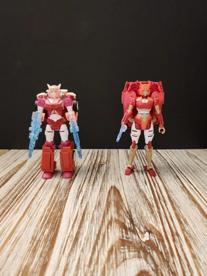 Hasbro Transformers Generations Legacy Elita-1 5.5 in Action Figure - F3033 Set - Image 1 of 4