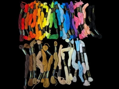 40 JP Coats Embroidery Needlepoint Floss Packets Lot   Multi Colors 87.5 Yards   - Image 1 of 3