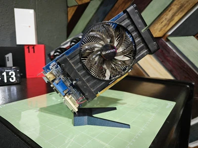 Gigabyte GV-R667D3-1GI  HD6670 1gb PCI-e Video Card - Image 1 of 3