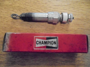 Champion CH45 Glow Plug - Landrover Diesel - Picture 1 of 3