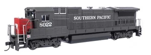 Walthers Mainline HO GE Dash 8-40B Southern Pacific #8022 Locomotive DC - Picture 1 of 4