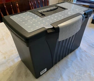 Caja de archivo portátil STOREX hecha en Canadá carta o legal negra. UPC 625442615106 - Imagen 1 de 5