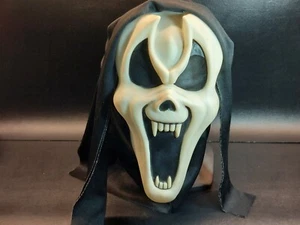 Ostern unbegrenzter Schrei Halloween Kostüm Maske Vampir leuchtet im Dunkeln - Bild 1 von 9