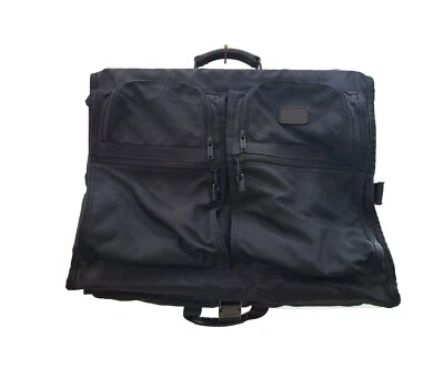 BOLSA DE VIAGEM VINTAGE TUMI PRETA SARJA COURO VÁRIOS BOLSOS, EUA - Imagem 1 de 4