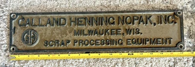 Placa emblema insignia hierro fundido Milwaukee EQUIPO NOPAK Galland Henning de colección Foto 1 de 4