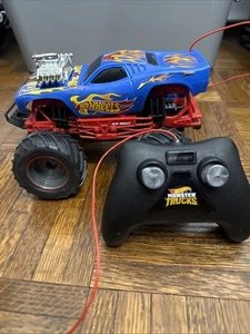 Hot Wheels Monster Truck Radio Control Rodger Dodger 2450 Blue, Remote Control - Picture 1 of 6