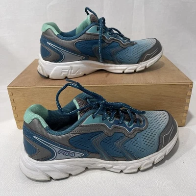 Женские спортивные кроссовки FILA Recollector ~ серые/новые размер 7,5 - Изображение 1 из 4