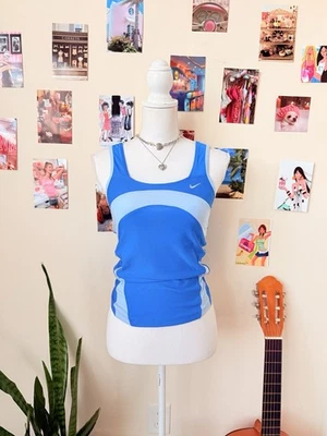 Regata feminina Y2K Nike azul atlética tamanho pequeno - Imagem 1 de 4
