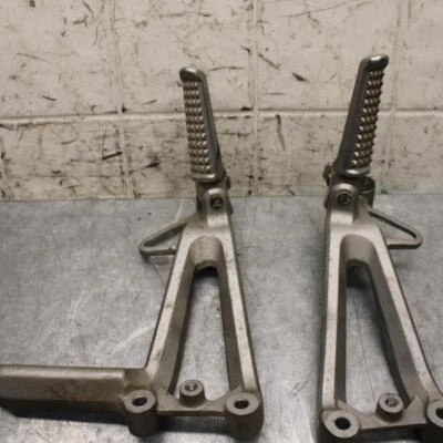 Juego de clavijas de pasajero trasero Honda CBR600F4i 2006 par 50720-K26-305 BB567 Foto 1 de 4