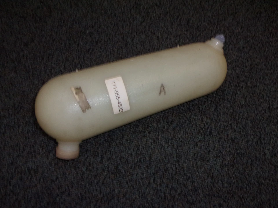 Botella de líquido para lavadora de parabrisas Super Beetle/Conv 111 955 453B nuevo de fábrica Volkswagen OEM Foto 1 de 1