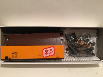 HO Red Caboose Oscar Mayer Mather Meat Reefer Car Unassembled Kit URTX #5272 - Image 1 of 4