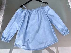 Bluse „Carmen“- Jeans-Stoff hellblau Gr. 158/164-Yigga-Top Zustand - Bild 1 von 3