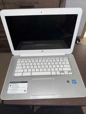 HP 14-q 063ci 14" Notebook - Chromebook 14 - Image 1 of 3