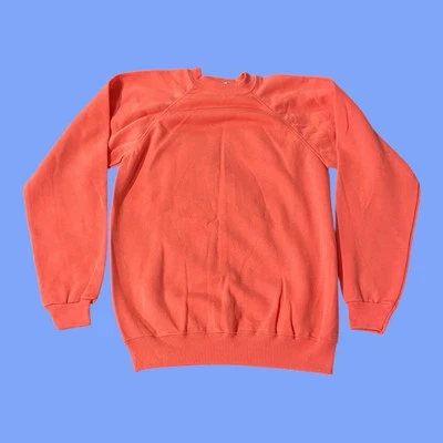 Sudadera Vintage Años 80 Hecha en EE. UU. Hanes Rosa Cuello Redondo en Blanco Foto 1 de 4