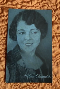 Antica cartolina fotografica tono blu inquietante attrice Helene Chadwick stella del cinema muto - Foto 1 di 2