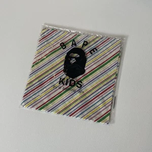 A Bathing Ape - BAPE - Kids Bandana Bib Sealed Brand New Multicolour - Picture 1 of 4