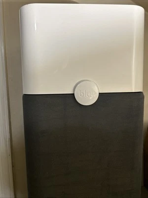 BLUE PURE 121 AIR PURIFIER AC 120V / 60 HZ- Particle And Carbon Filter Foto 1 de 4