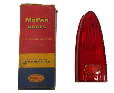 1953 年普利茅斯后尾灯红色镜头 1436451 NOS — 第 1/4 张图片