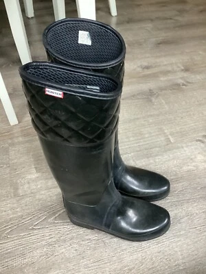 Hunter Womens Size 8 Regent Rigley Boot Quilted Black Band Riding Rain Boots - Image 1 of 4