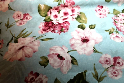 Tapiz de tela rosa floral azul Better Homes jardines tapizado interior 54" Foto 1 de 4