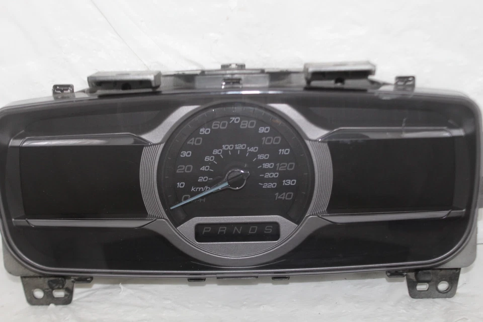 Cuadro de instrumentos velocímetro Ford Taurus 2015 panel de instrumentos medidores 48.445 millas Foto 1 de 4