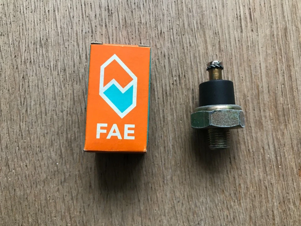 INTERRUPTOR DE PRESIÓN DE ACEITE CITROEN DS19 1959-1966 ORIGINAL FAE NUEVO STOCK ANTIGUO Foto 1 de 1