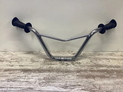 Barras en V Old School BMX con Oakley 3 StyleG rasgaduras años 80’s Foto 1 de 4