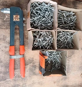 Vintage Pop Rivet Gun And Joblot Of Various Rivets Rawl Plug 3 Size Heads - Picture 1 of 12