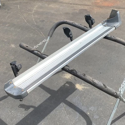 PASSO LATERAL ESQUERDO PARA MITSUBISHI PAJERO SHOGUN V25W MK2 3.5 - Imagem 1 de 4