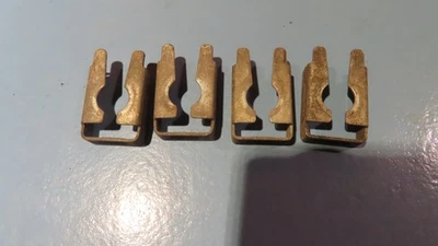 VOLVO 240 740 940 2.0 2.3 TURBO B230FT FUEL INJECTOR CLIP  lot of 4 - Image 1 of 4